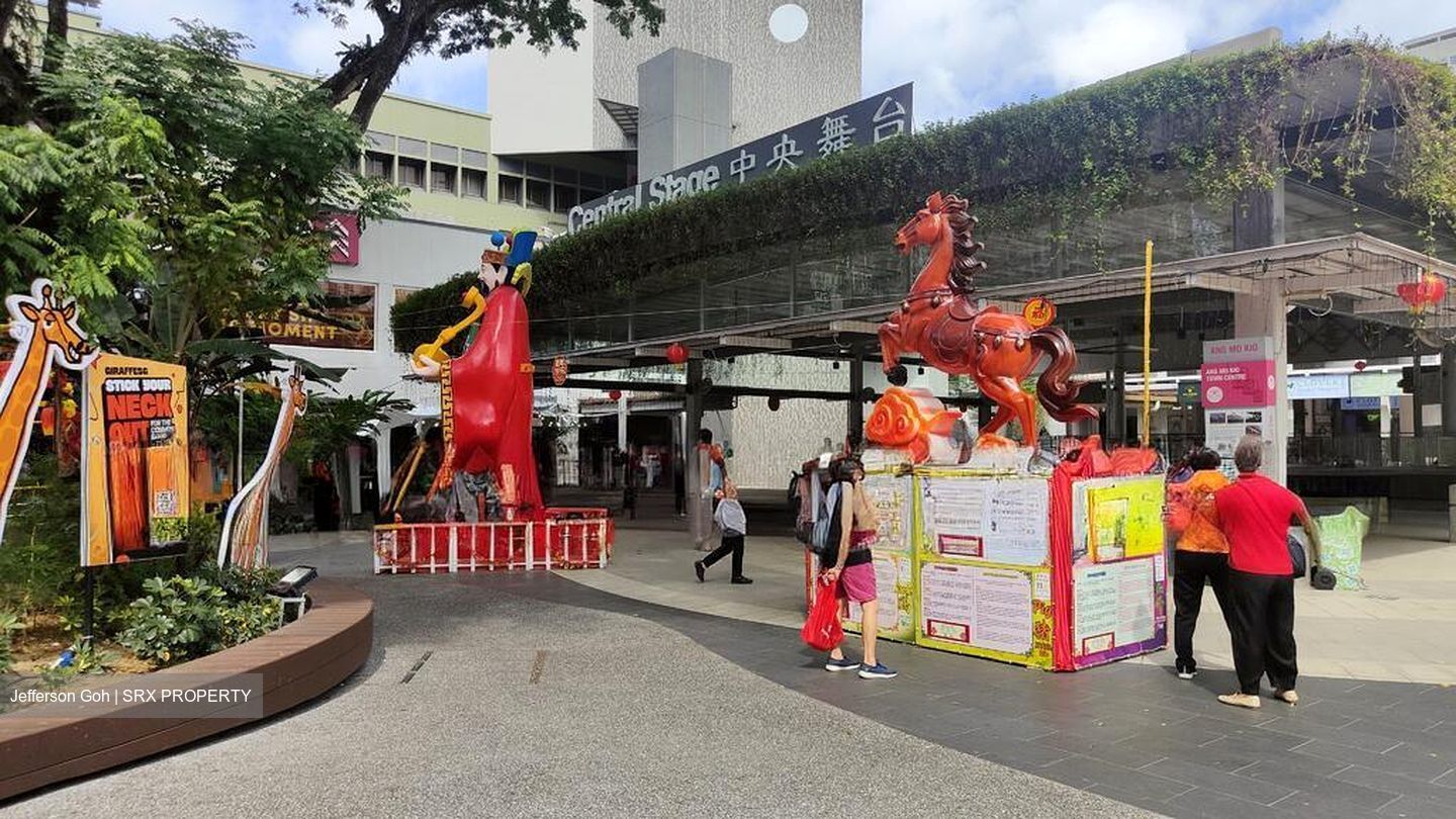 Ang Mo Kio Avenue 8 (D20), Shop House #527570911